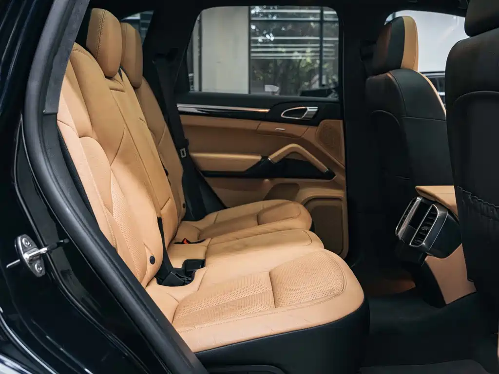 Porsche Cayenne 2017 — фото 12