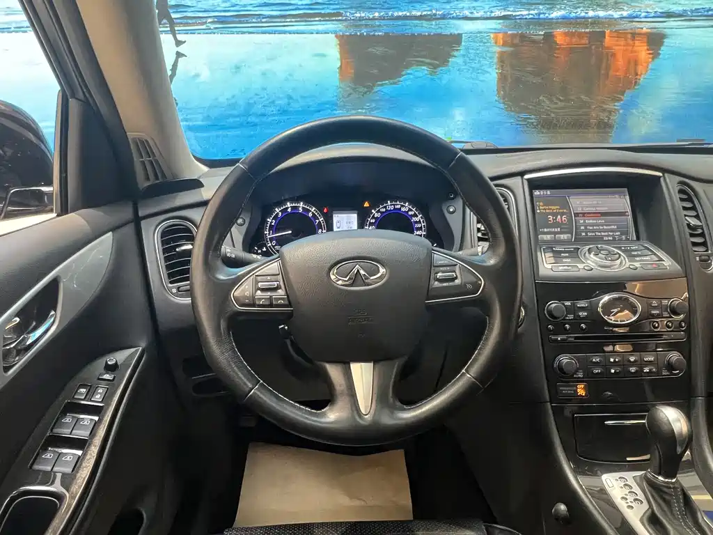 Infiniti QX50 2017 — фото 14