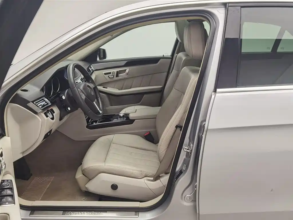 Mercedes-Benz E-Class 2014 — фото 10