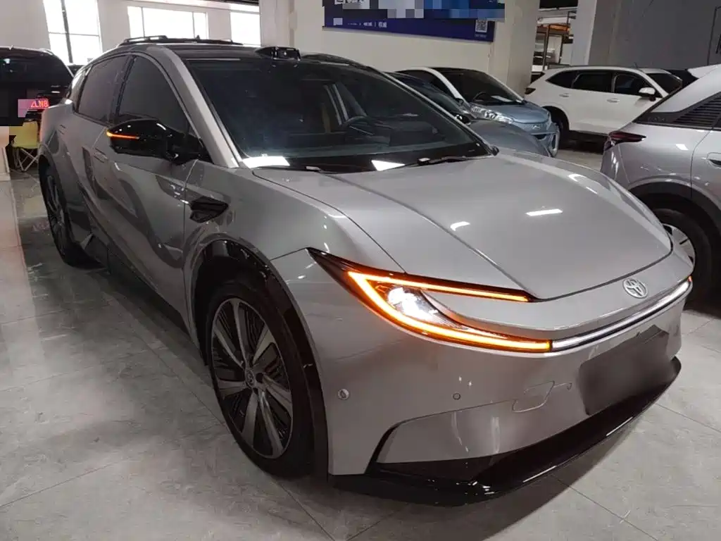 Toyota bZ5 2025