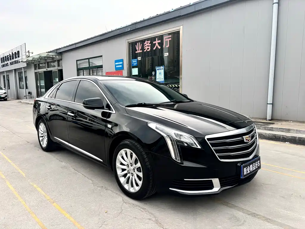 Cadillac XTS 2018 — фото 2
