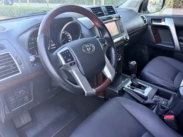 Toyota Prado 2016