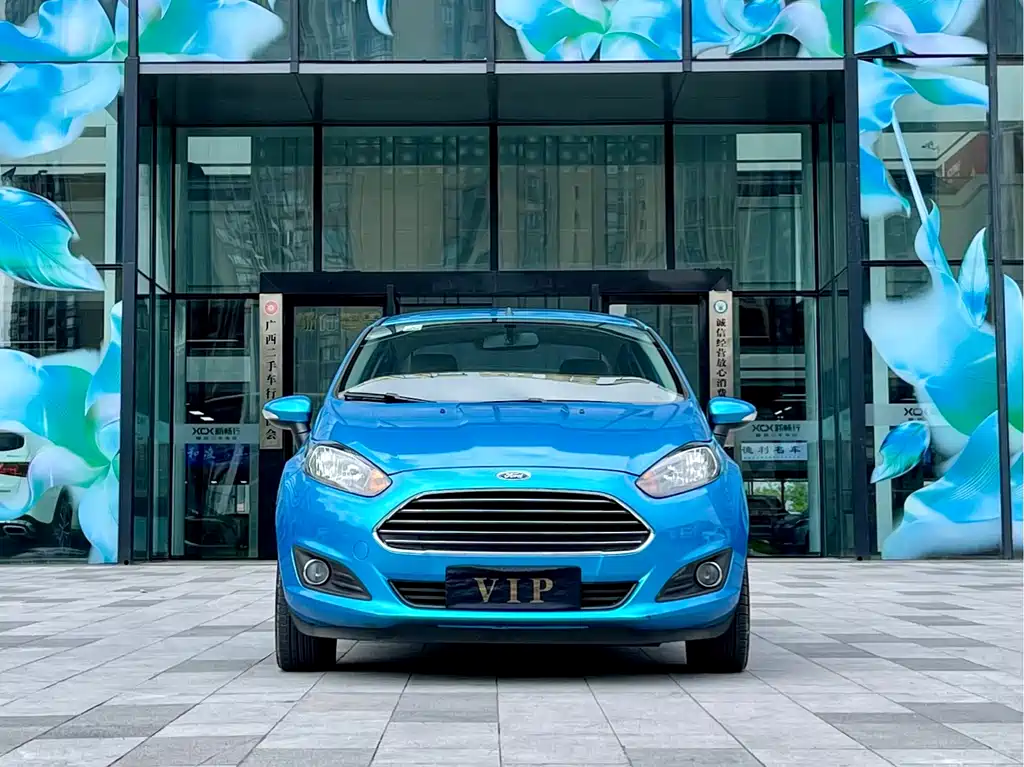 Ford Fiesta 2013 — фото 2