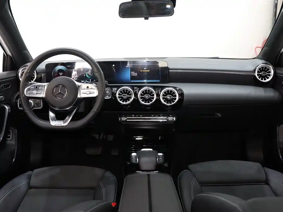 Mercedes-Benz A-Class 2023 — фото 12