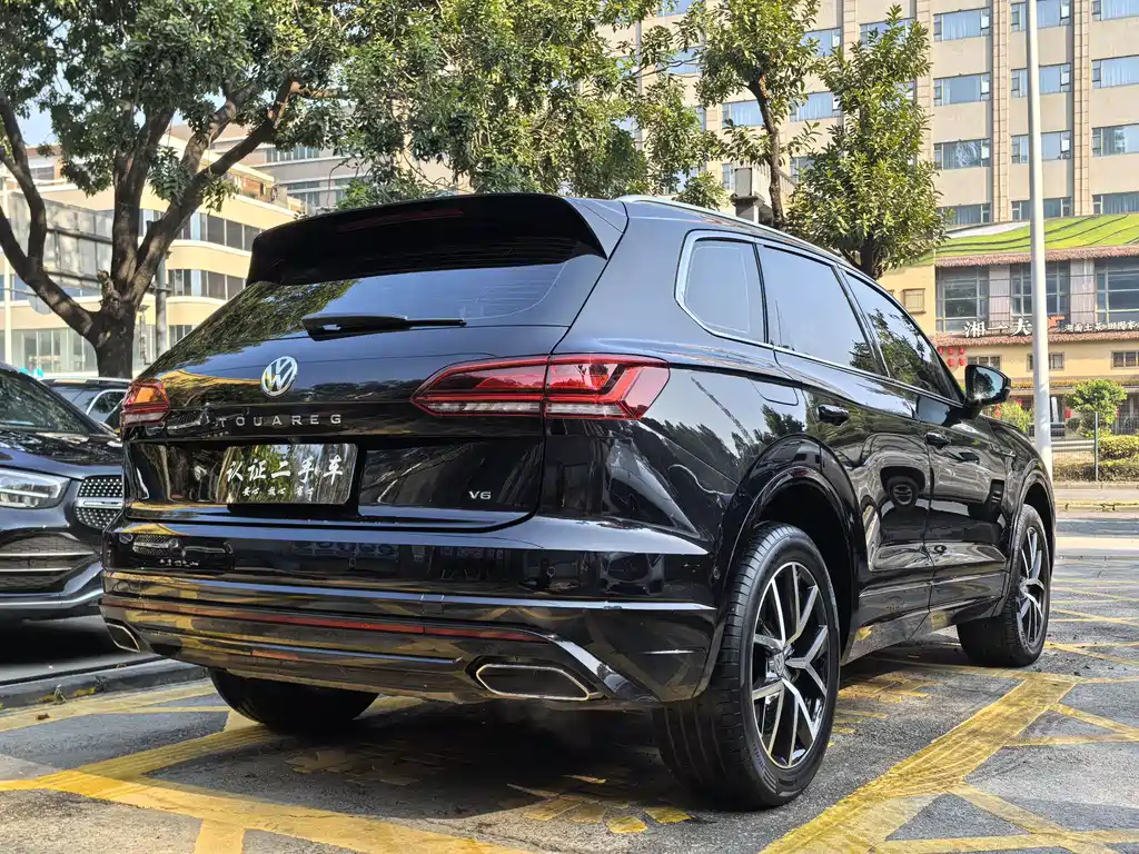 Volkswagen Touareg 2020 — фото 4