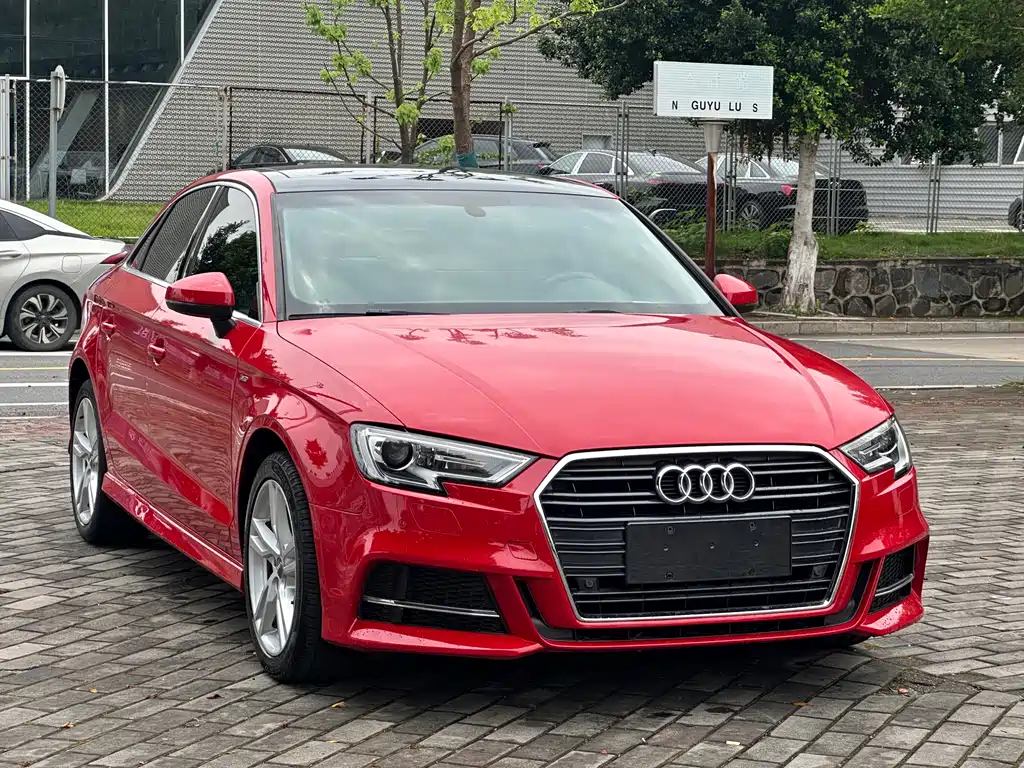 Audi A3 2018 — фото 3