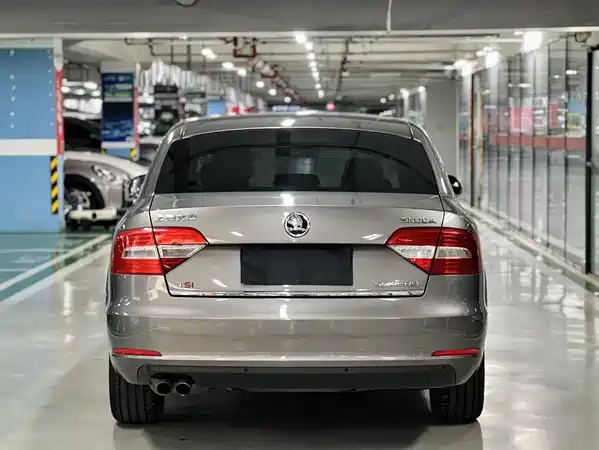 Skoda Superb 2013