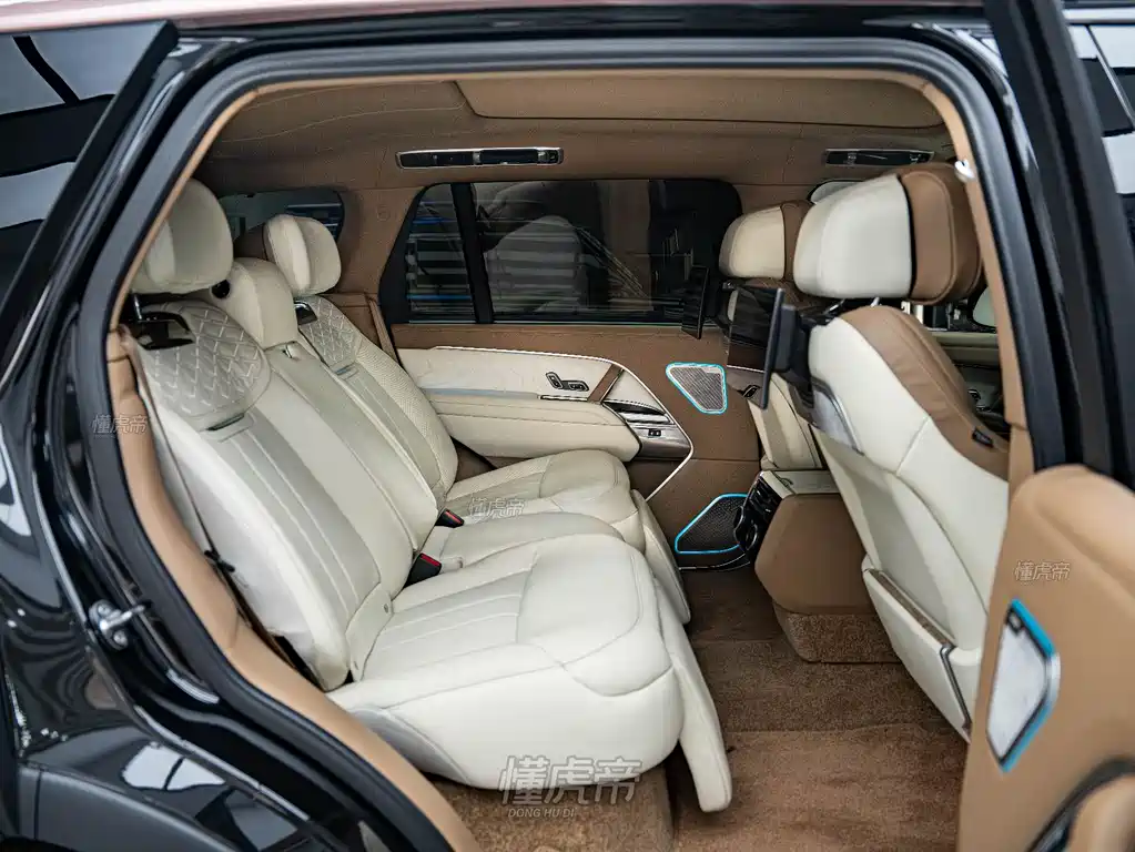 Land Rover Range Rover 2024 — фото 11