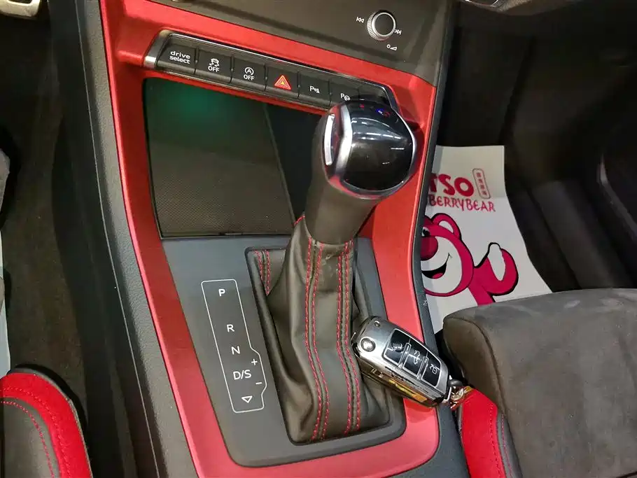 Audi Q3 2021 — фото 16