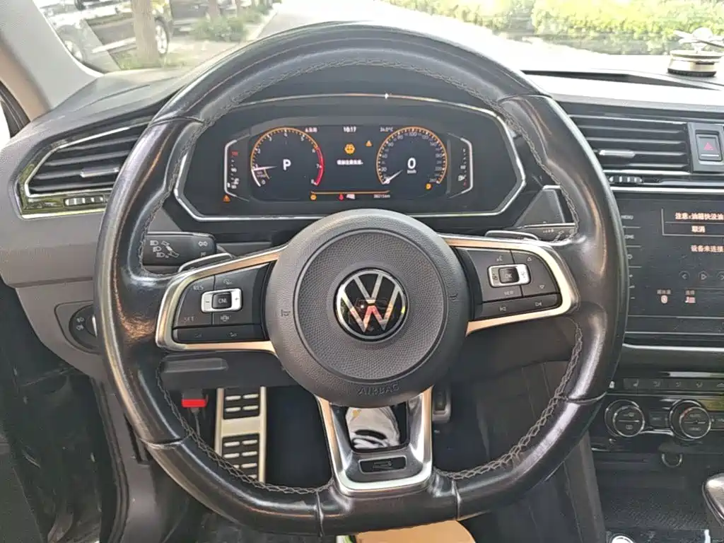 Volkswagen Tiguan L 2021 — фото 11