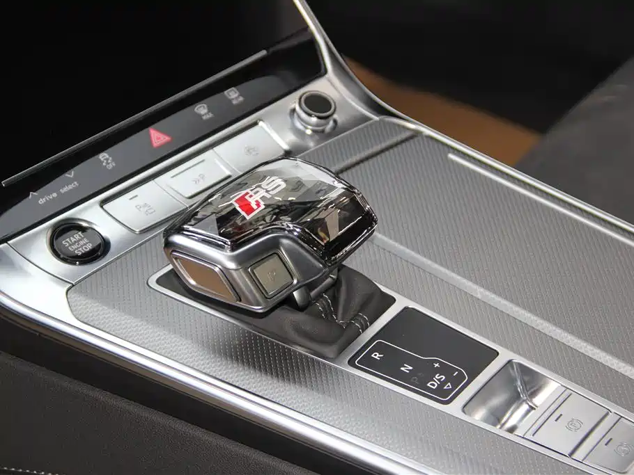 Audi A7L 2025 — фото 19