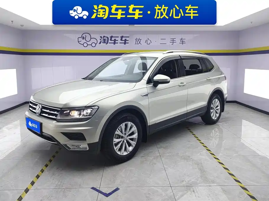 Volkswagen Tiguan L 2017 — фото 1
