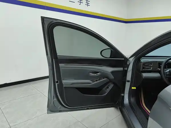 BYD Qin L 2025