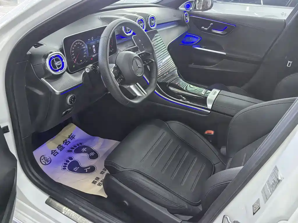Mercedes-Benz C-Class 2023 — фото 9