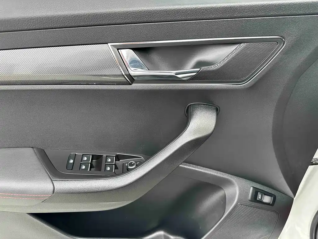 Skoda Karoq 2022 — фото 13