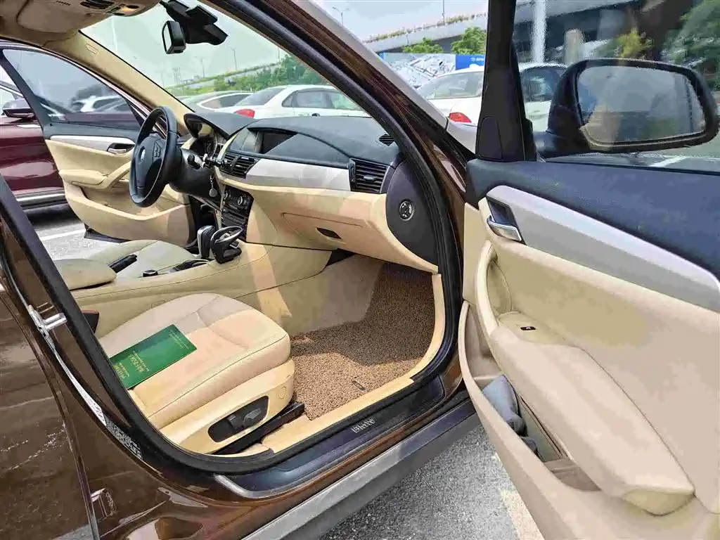 BMW X1 2013 — фото 14