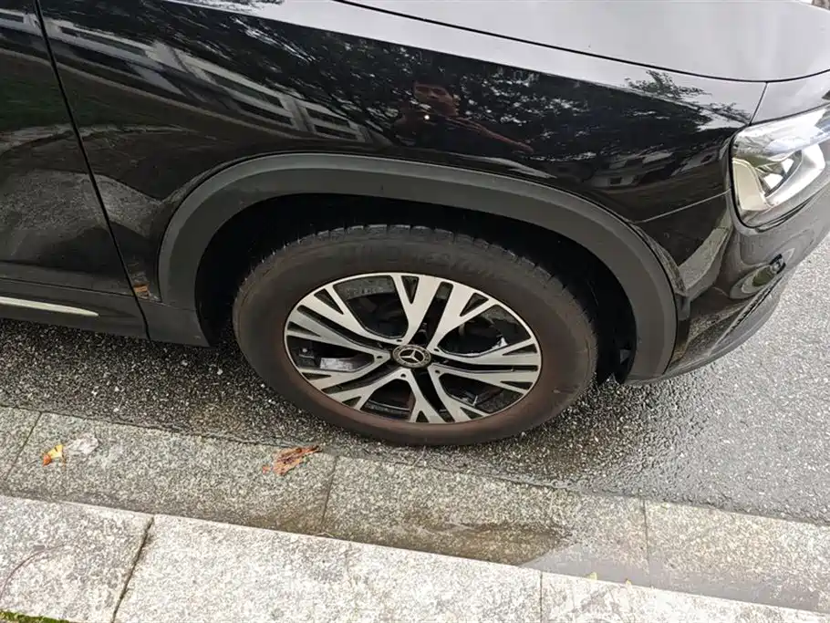 Mercedes-Benz GLB 2024