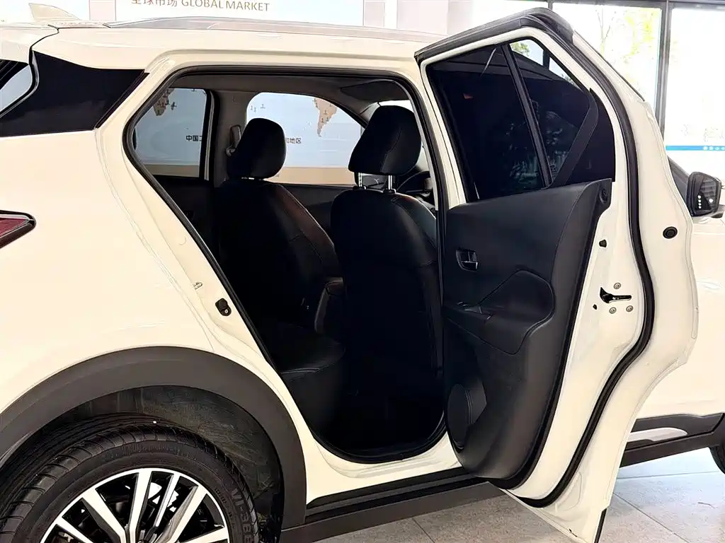 Nissan Kicks 2023 — фото 12