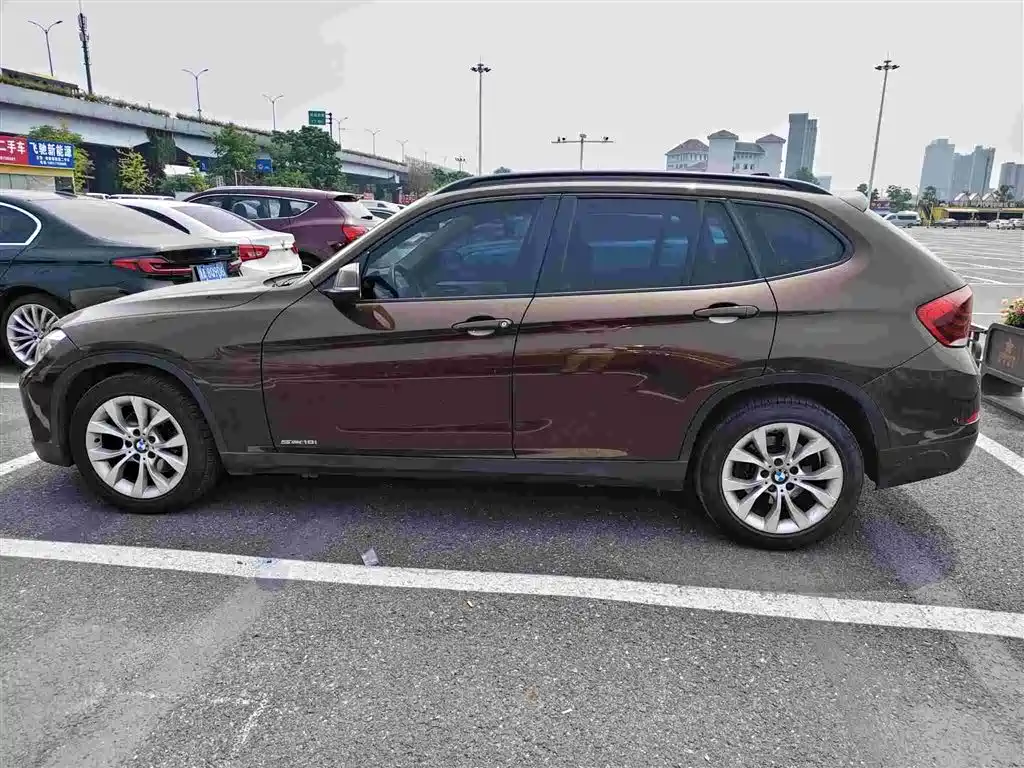 BMW X1 2013 — фото 8