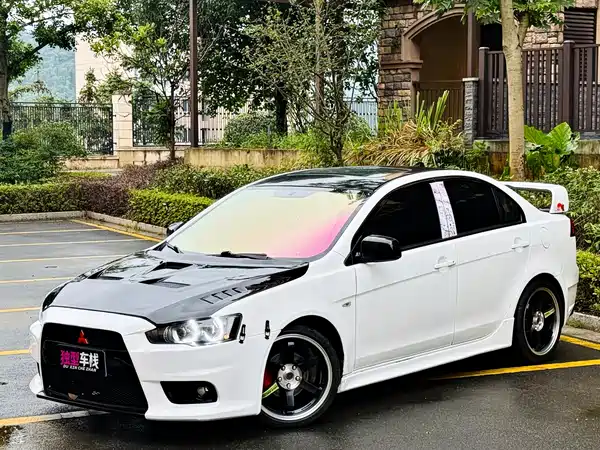 Mitsubishi Lancer EX 2013