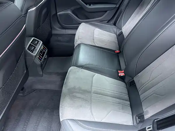 Audi A6L 2023