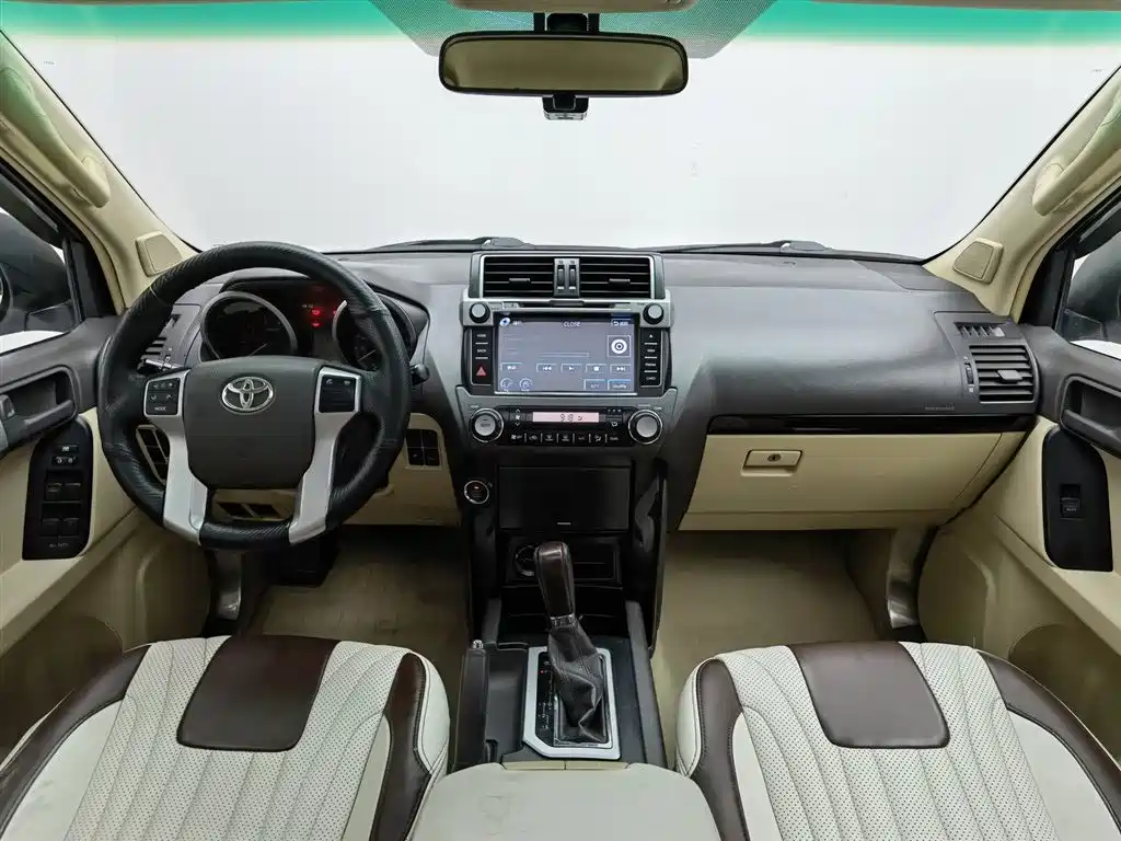 Toyota Prado 2015 — фото 5
