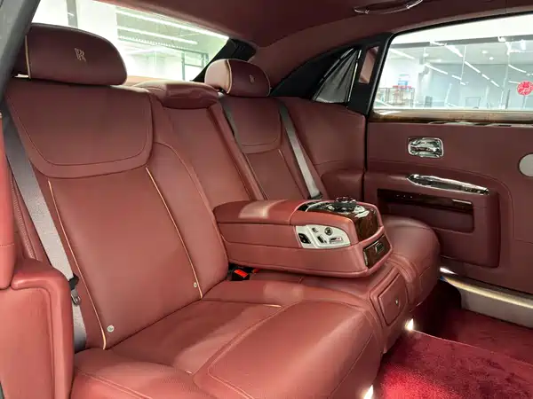 Rolls-Royce Ghost 2015