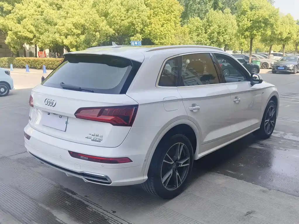 Audi Q5L 2020 — фото 4