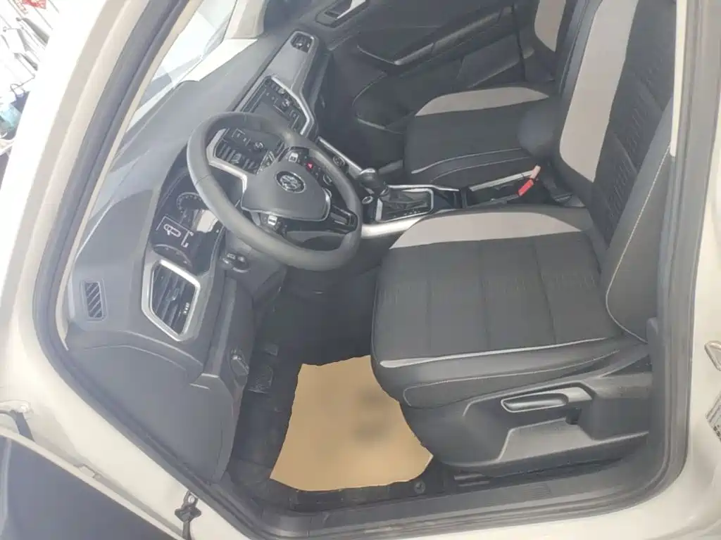 Volkswagen T-Roc 2021 — фото 15