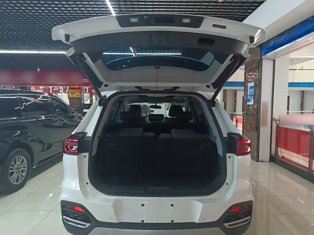 Chery Tiggo 8 2018 — фото 15
