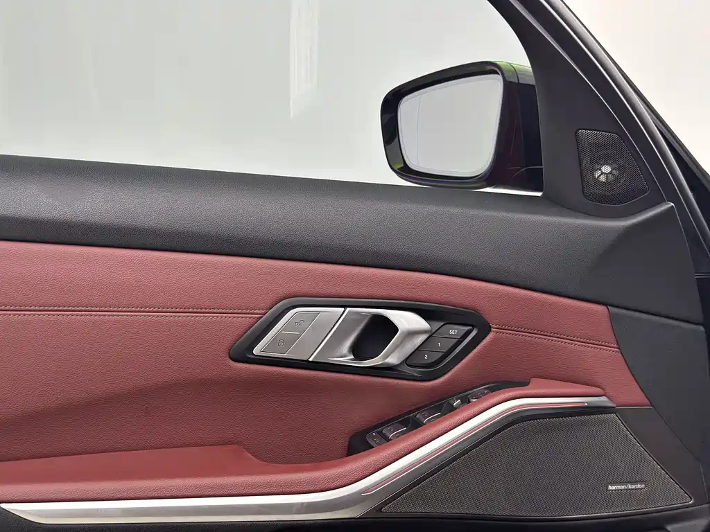 BMW 3 Series 2022 — фото 13