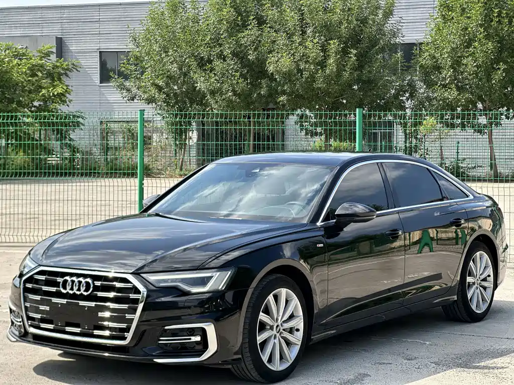 Audi A6L 2023 — фото 1