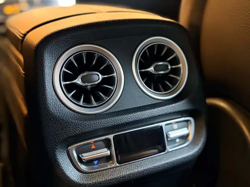 Mercedes-Benz G-Class 2023 — фото 13
