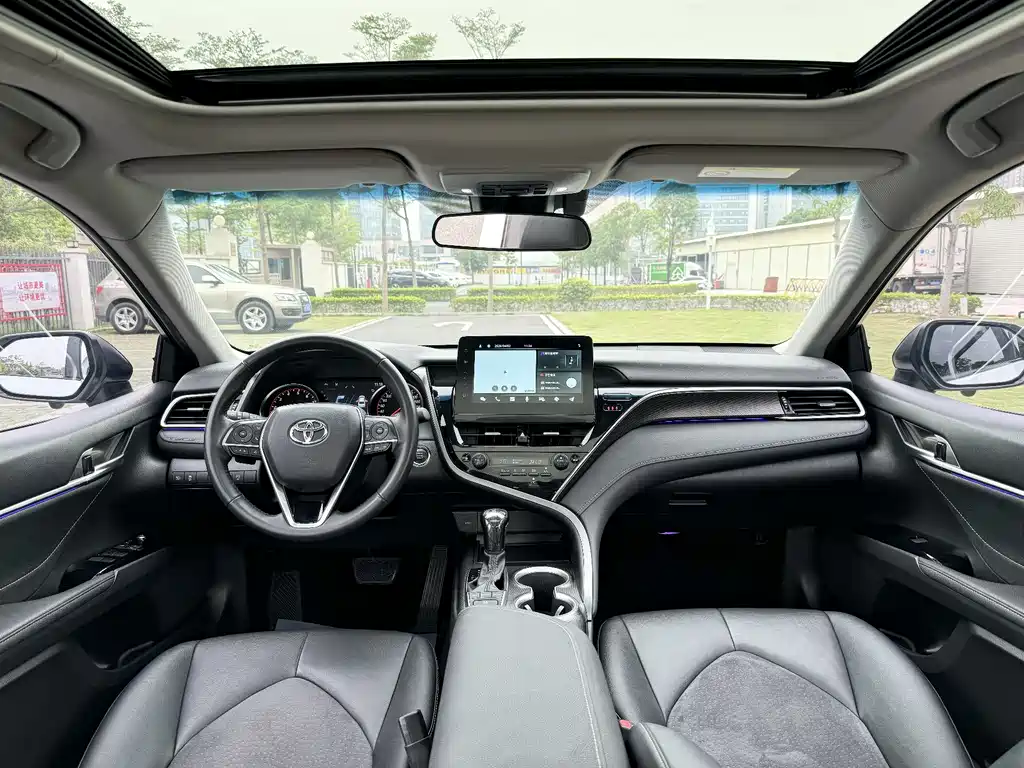 Toyota Camry 2021 — фото 15