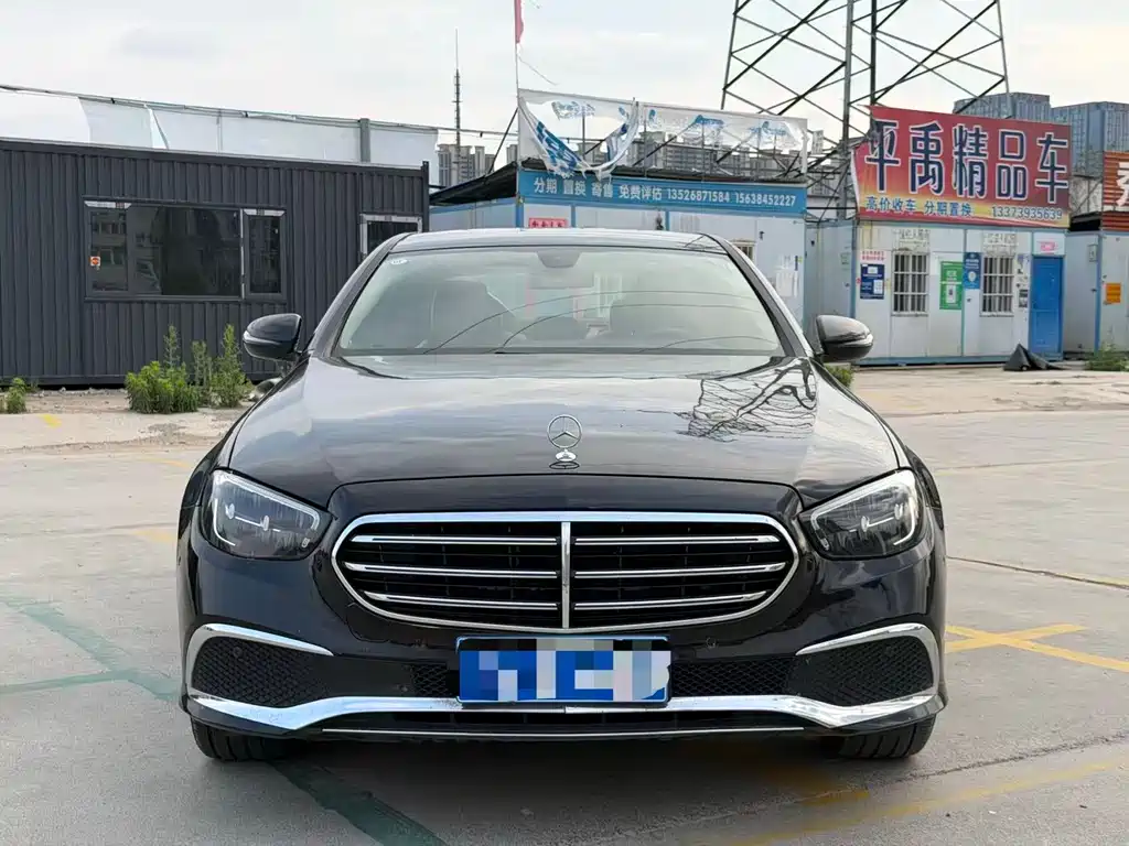 Mercedes-Benz E-Class 2022