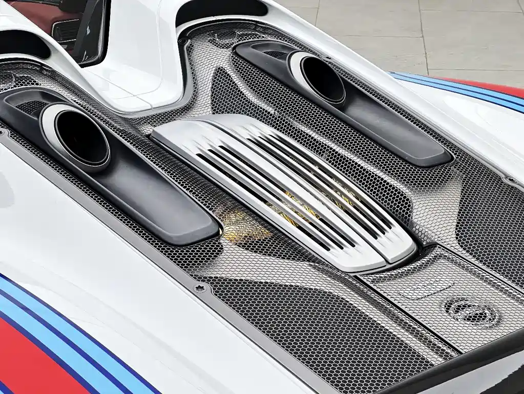 Porsche 918 Spyder 2016 — фото 14