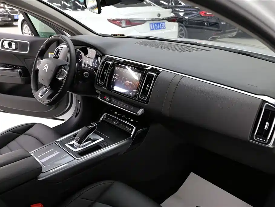 Citroen C6 2023 — фото 15