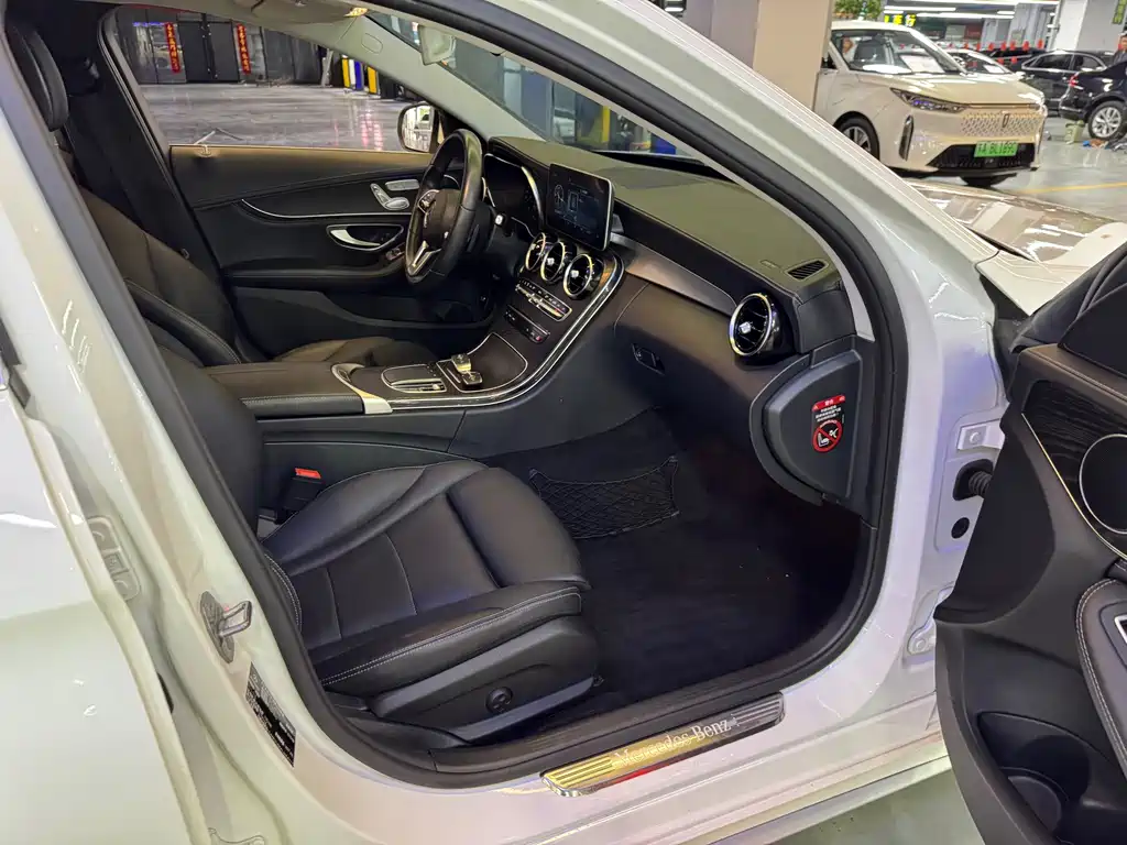 Mercedes-Benz C-Class 2019 — фото 22