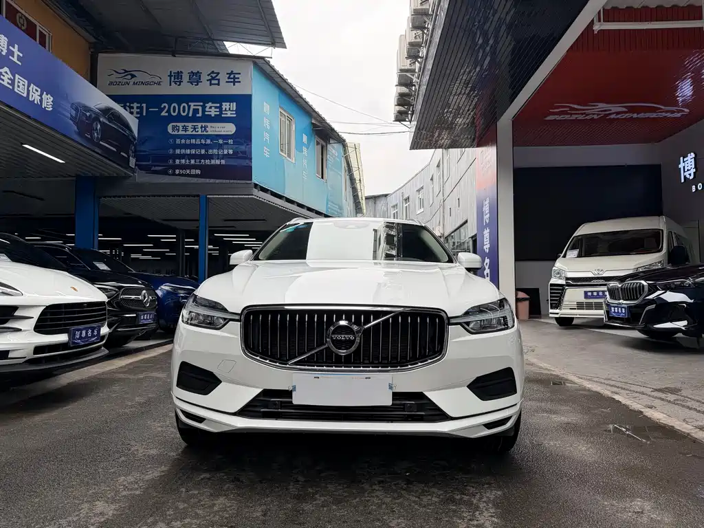 Volvo XC60 2019 — фото 2