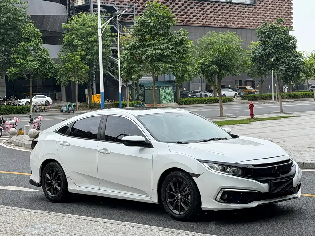 Honda Civic 2019 — фото 3