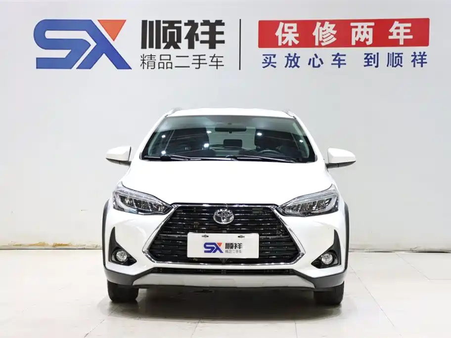 Toyota Yaris L 2023 — фото 2