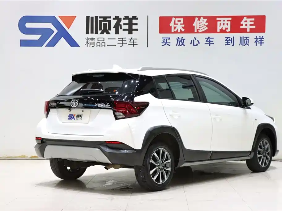 Toyota Yaris L 2023 — фото 4