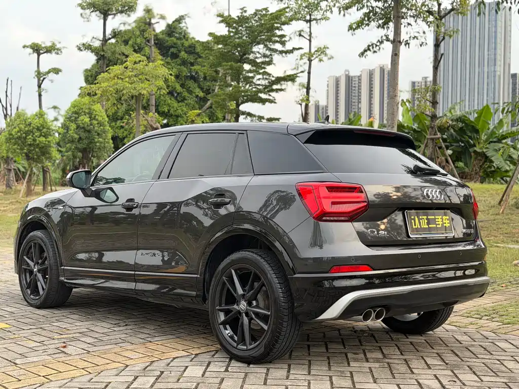 Audi Q2L 2019 — фото 20