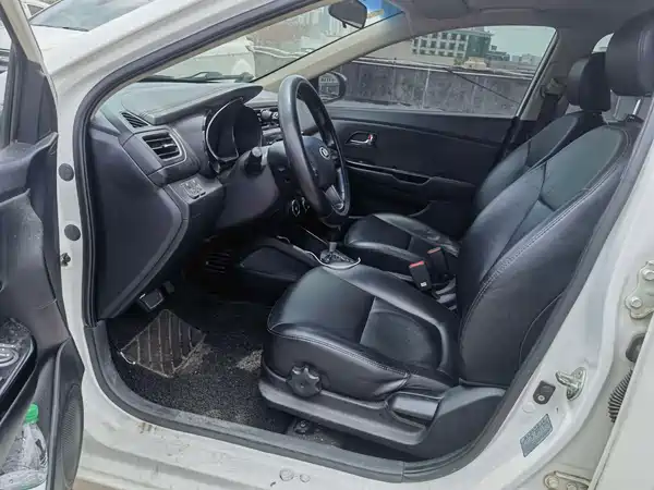 Kia K2 2014