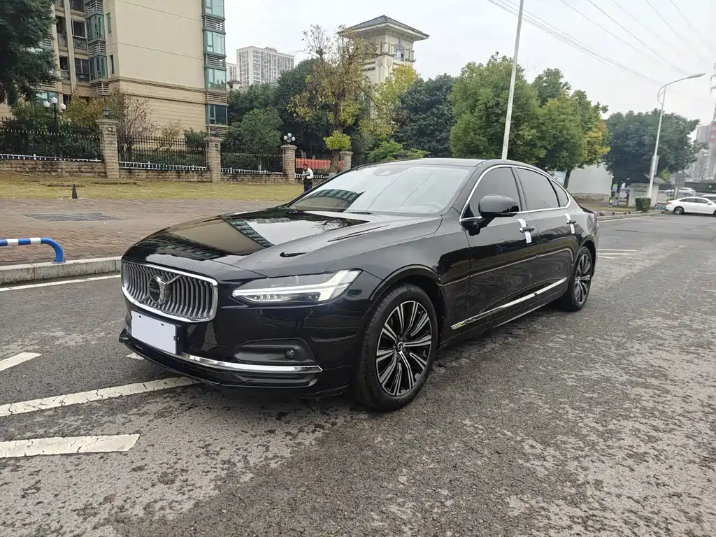 Volvo S90 2021 — фото 1
