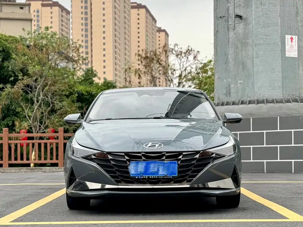 Hyundai Elantra 2021 — фото 2