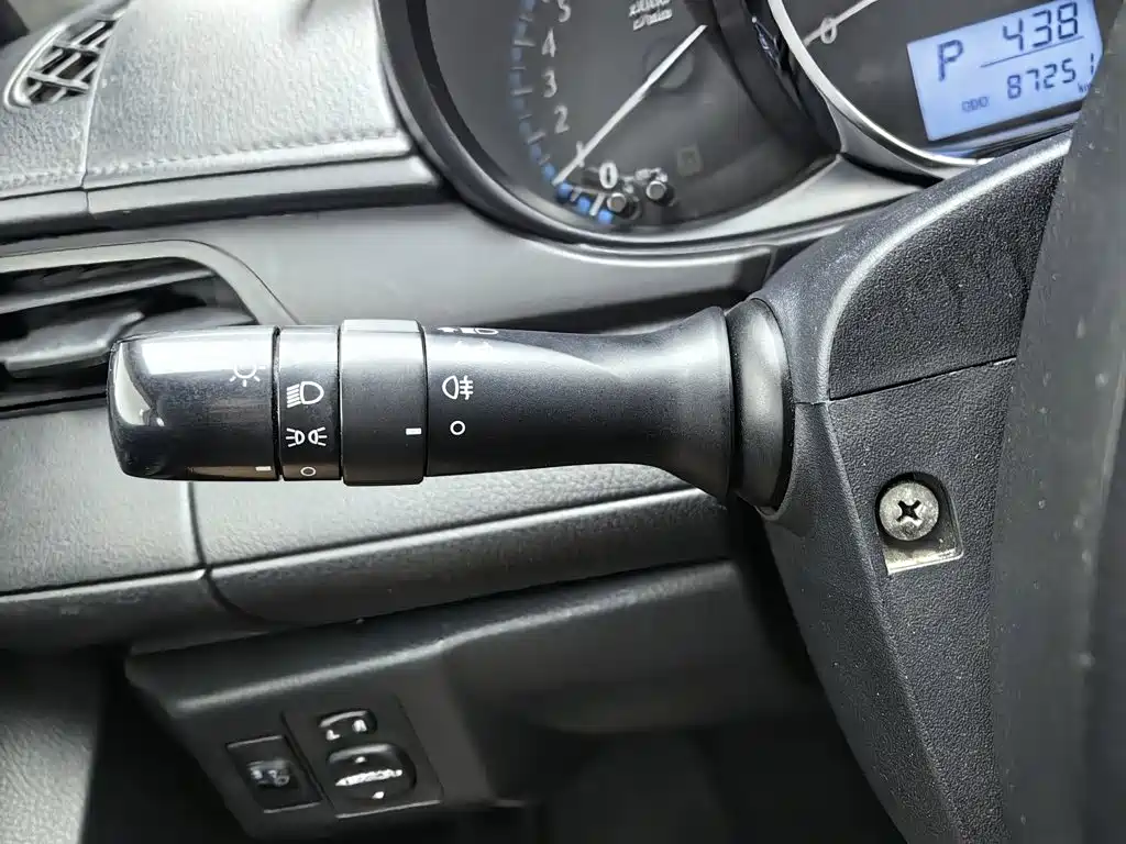 Toyota Yaris L 2016 — фото 21