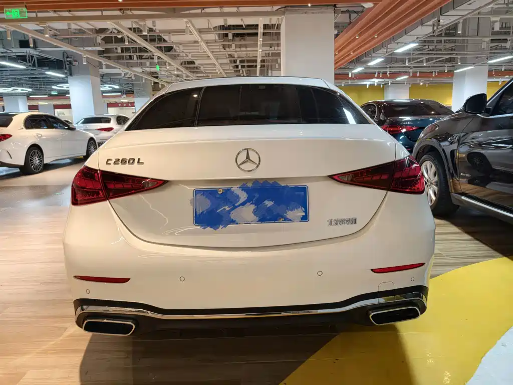 Mercedes-Benz C-Class 2024 — фото 13