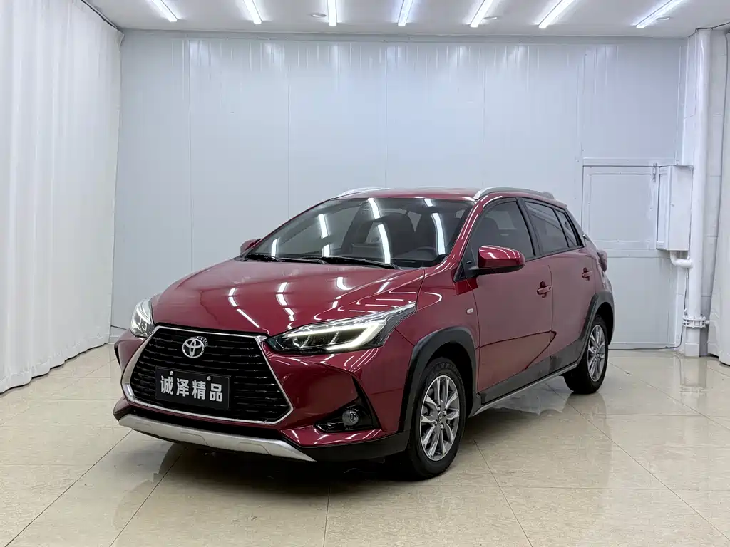 Toyota Yaris L 2022