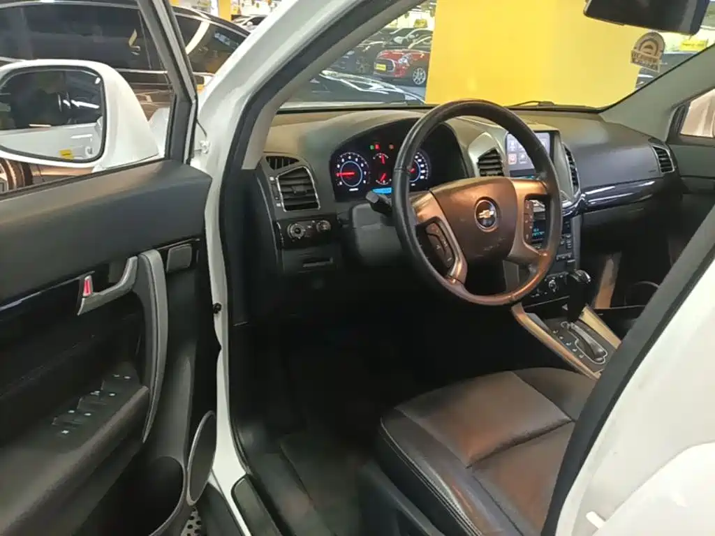 Chevrolet Captiva 2015 — фото 16